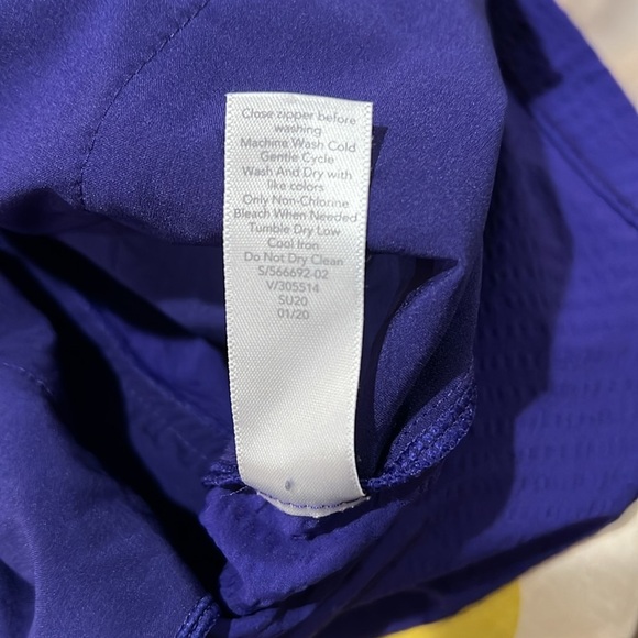 Athleta textured Brooklyn running/walking short, vibrant blue, zipper pockets, 6 - Picture 8 of 8